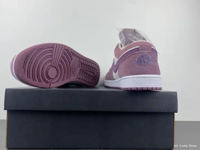 1st Kicks DR8057-500 Unity Jordan Low Air (W) 1 0611